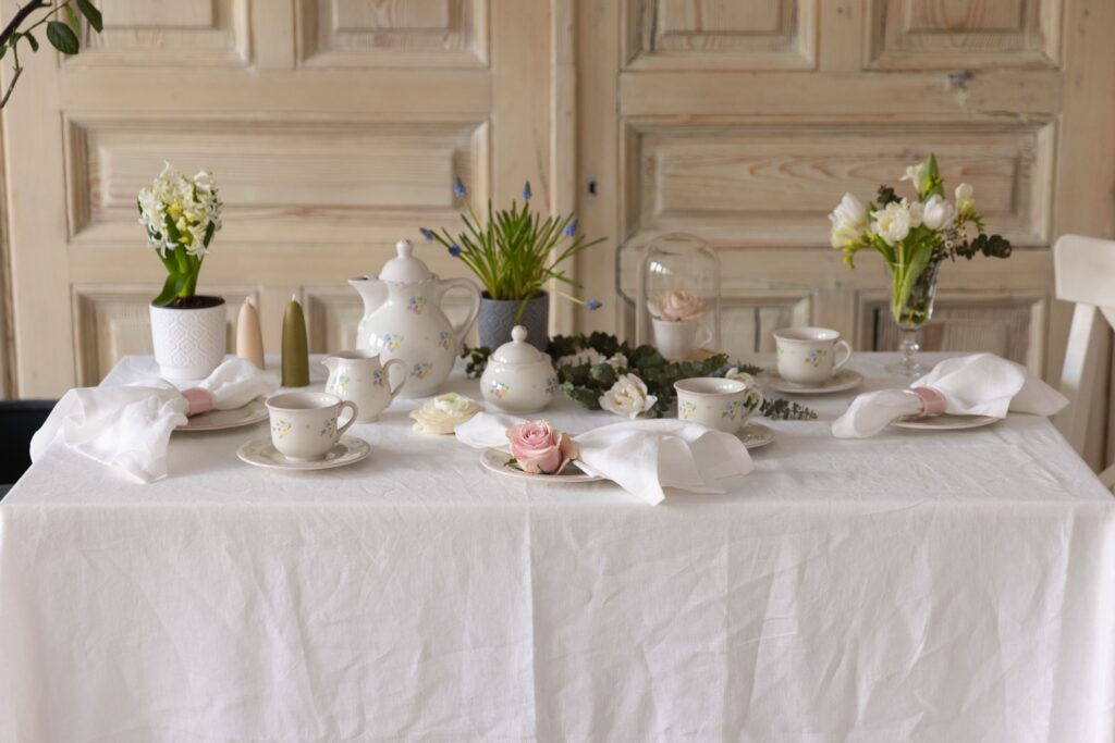 fata de masa gentle white